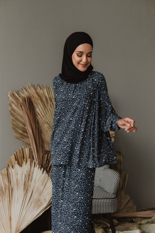Leia Leopard Kurung - Denim blue